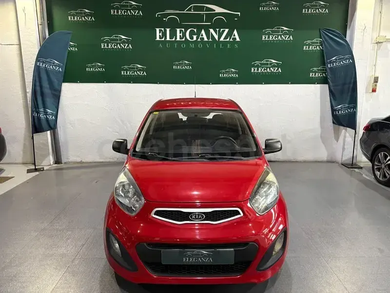 Usado Kia Picanto 69 CV (50 kW) 2011 Rojo Utilitario