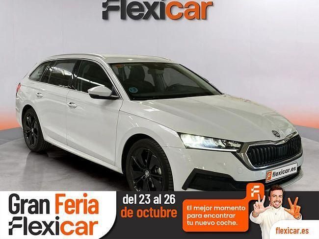 Blanco Usado 2021 Skoda Octavia Ambition Berlina | 21.970 € (Caro) - Imagen 1/4