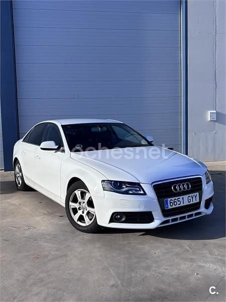 Usado Audi A4 136 CV (100 kW) 2010 Blanco Berlina