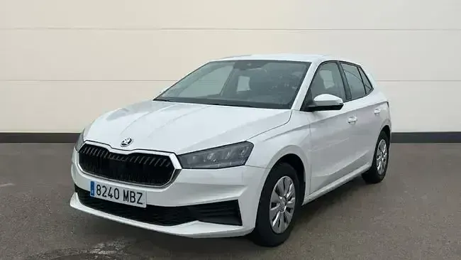 Usado Skoda Fabia Active 80 CV (58 kW) 2022 Blanco Utilitario