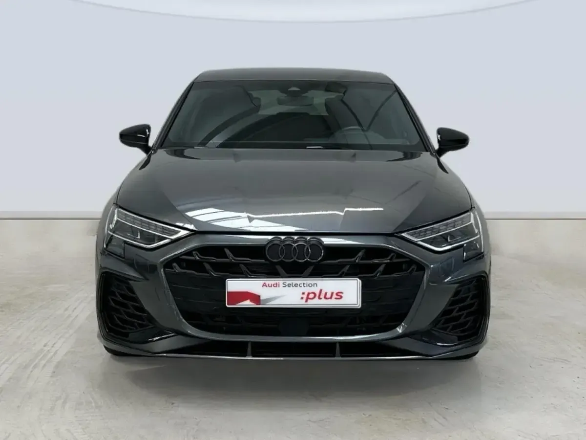 Usado Audi S3 333 CV (244 kW) 2025 Gris Berlina