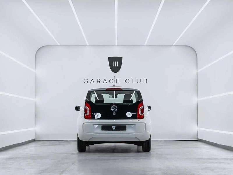Usado VW up! high up! 60 CV (44 kW) 2014 Blanco Utilitario