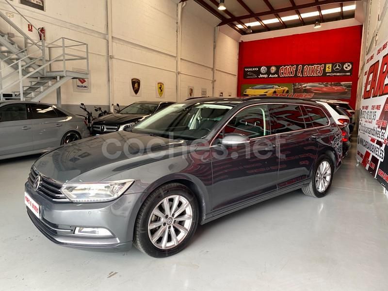 Gris / plata Usado 2016 VW Passat Edition Familiar | 14.995 € (Precio justo) - Imagen 1/4