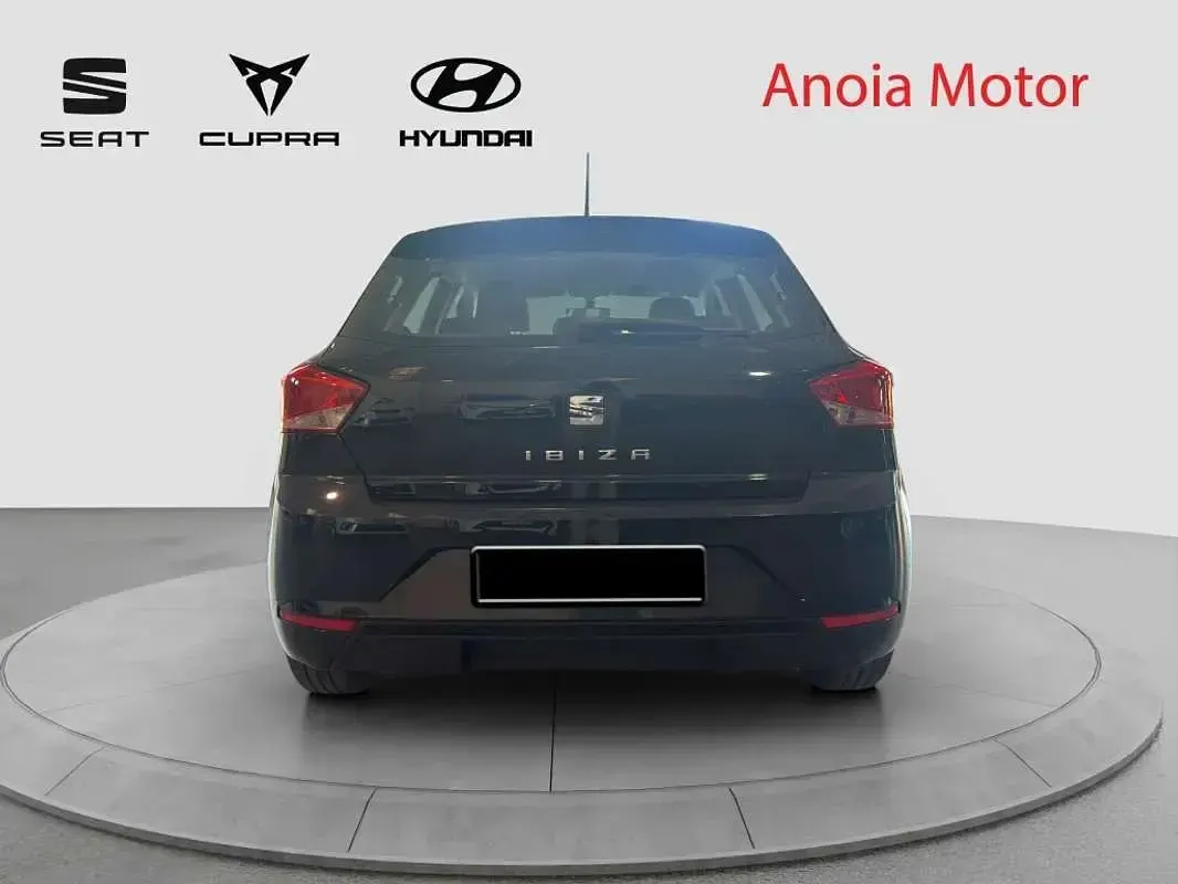 Usado Seat Ibiza Style 95 CV (69 kW) 2018 Negro Utilitario