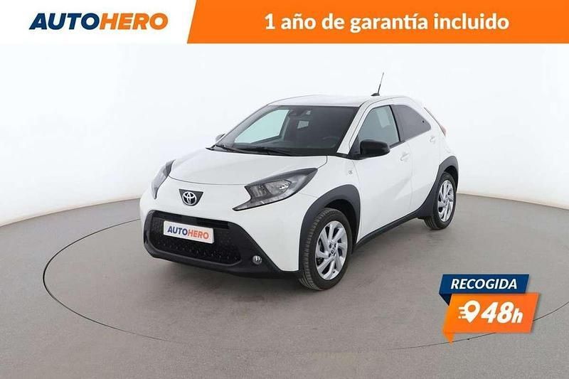 Blanco Usado 2024 Toyota Aygo Play Utilitario | 17.237 € (Precio justo) - Imagen 1/3