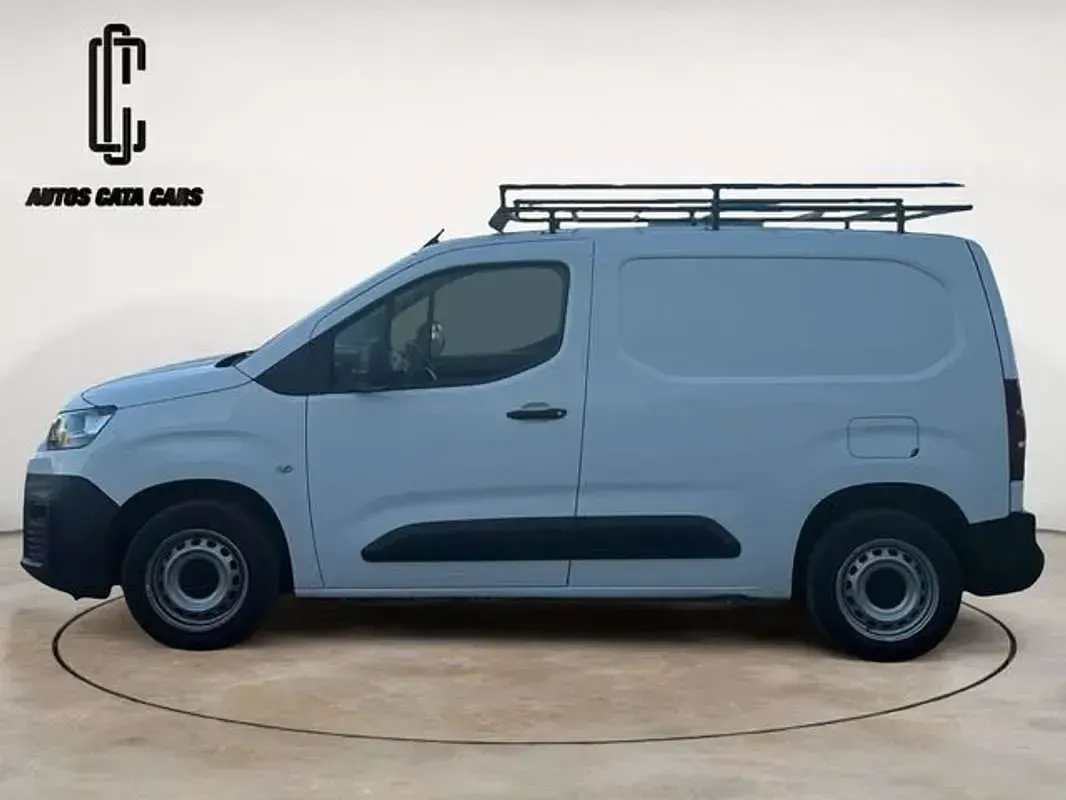 Usado Citroën Berlingo 102 CV (75 kW) 2021 Blanco Monovolumen