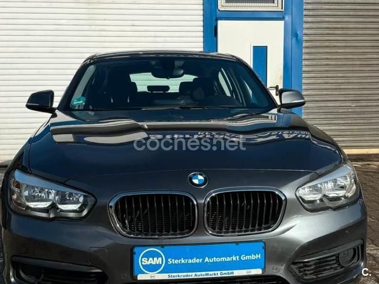 Usado BMW 118 136 CV (100 kW) 2017 Gris / plata Utilitario
