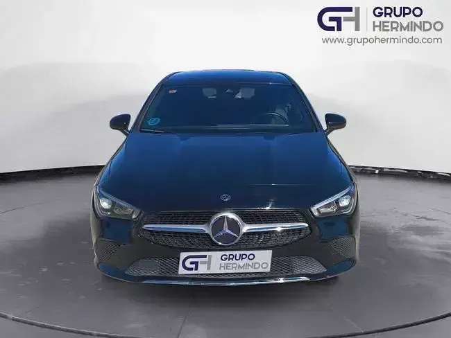 Usado Mercedes CLA200 Shooting Brake Advantage 150 CV (110 kW) 2021 Negro Familiar