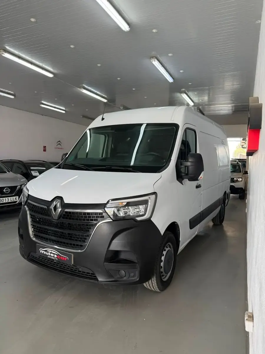 Usado Renault Master 135 CV (99 kW) 2021 Blanco Monovolumen
