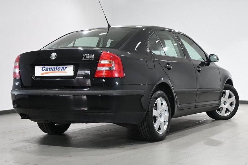 Usado Skoda Octavia 105 CV (77 kW) 2007 Gris Berlina