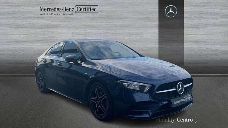 Usado Mercedes A200 163 CV (119 kW) 2022 Azul Utilitario
