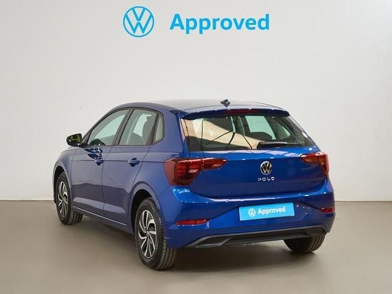 Usado VW Polo Life 95 CV (69 kW) 2024 Azul Berlina