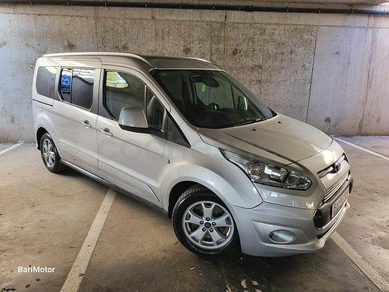 Usado Ford Grand Tourneo Connect Titanium 120 CV (88 kW) 2015 Gris / plata Monovolumen
