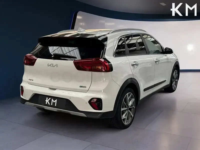 Usado Kia Niro 141 CV (103 kW) 2022 Blanco SUV
