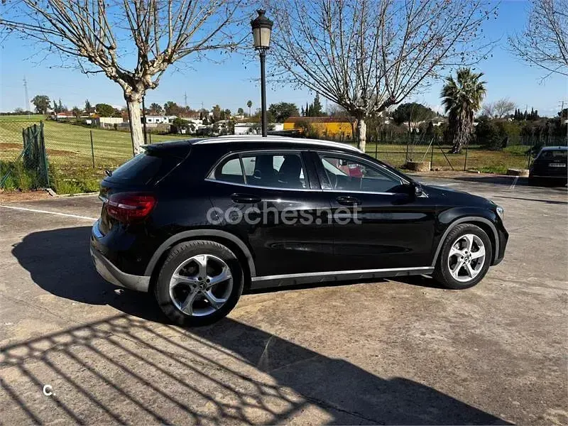 Usado Mercedes GLA250 211 CV (155 kW) 2019 Negro SUV