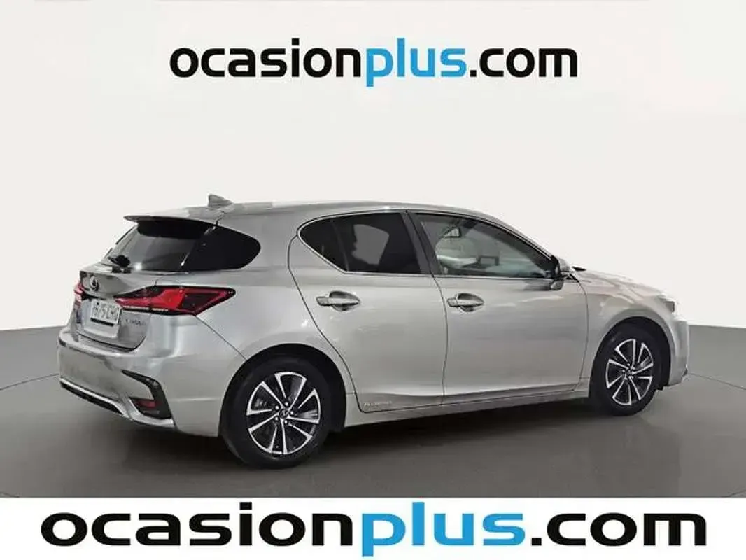 Usado Lexus CT200h Business Edition 136 CV (100 kW) 2021 Gris Utilitario
