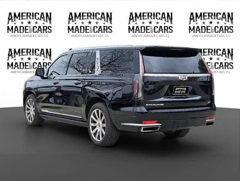 Usado Cadillac Escalade 426 CV (313 kW) 2024 Negro SUV