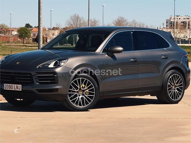 Usado Porsche Cayenne Platinum Edition 340 CV (250 kW) 2021 Gris / plata SUV