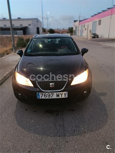 Negro Usado 2011 Seat Ibiza ST Reference Familiar | 5500 € (Precio justo) - Imagen 1/4
