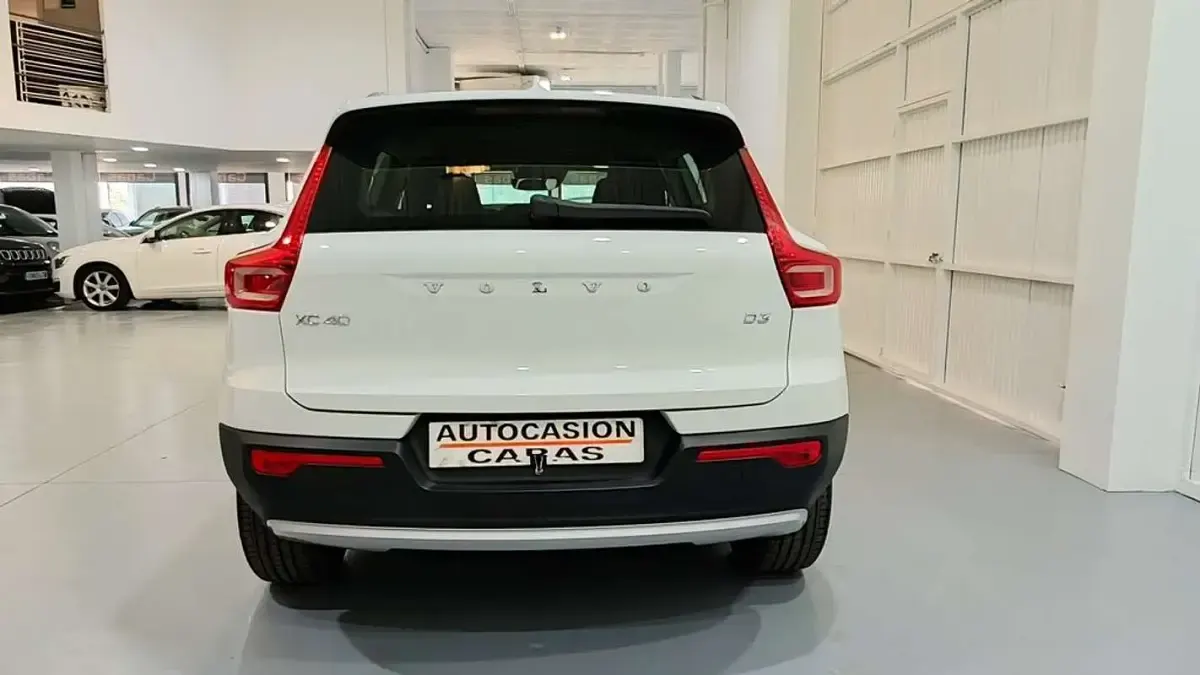 Usado Volvo XC40 Inscription 150 CV (110 kW) 2020 Blanco SUV