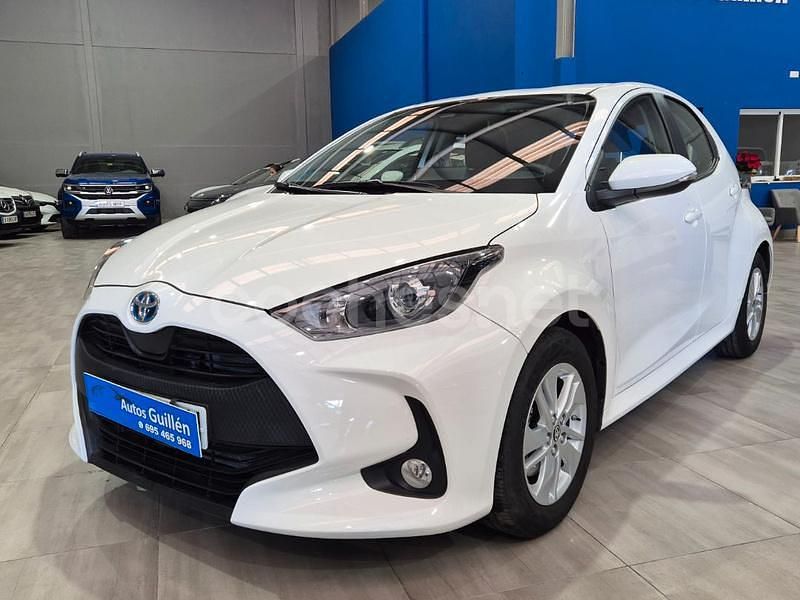 Blanco Usado 2022 Toyota Yaris Hybrid Business Edition Berlina | 18.600 € (Precio justo) - Imagen 1/4