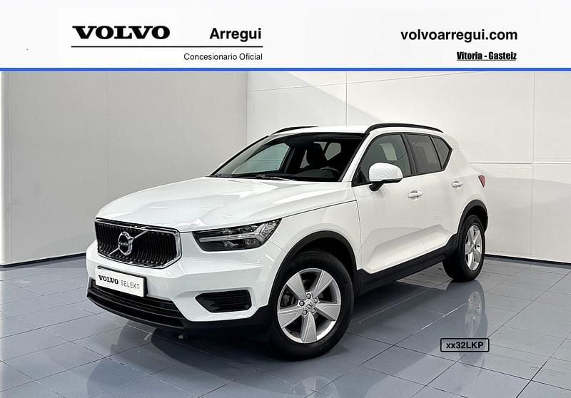 Usado Volvo XC40 Momentum 129 CV (94 kW) 2020 Blanco SUV
