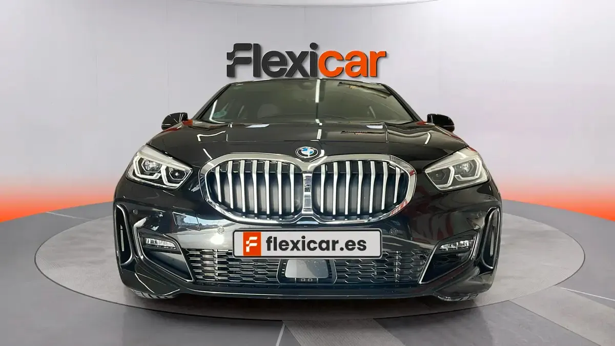 Usado BMW 118 140 CV (102 kW) 2020 Negro Berlina