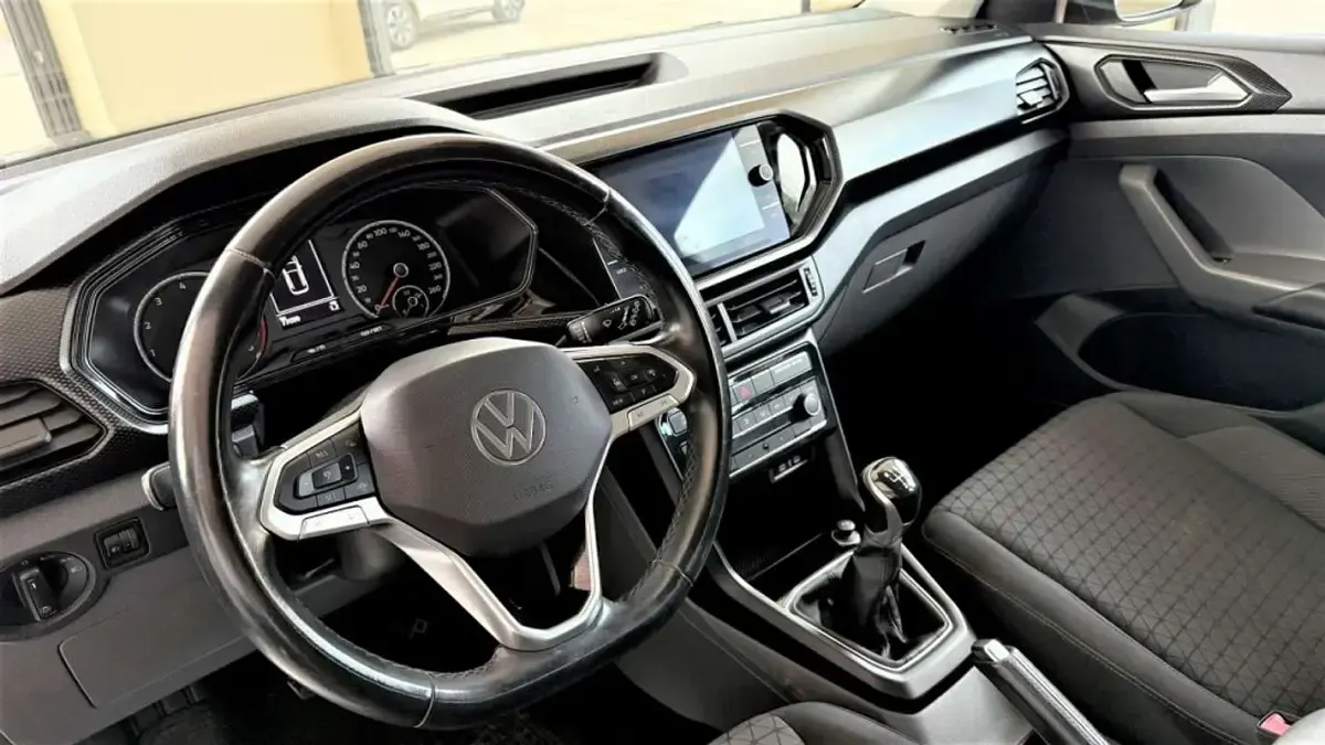 Używany VW T-Cross Advance 95 KM (69 kW) 2021 Szary SUV