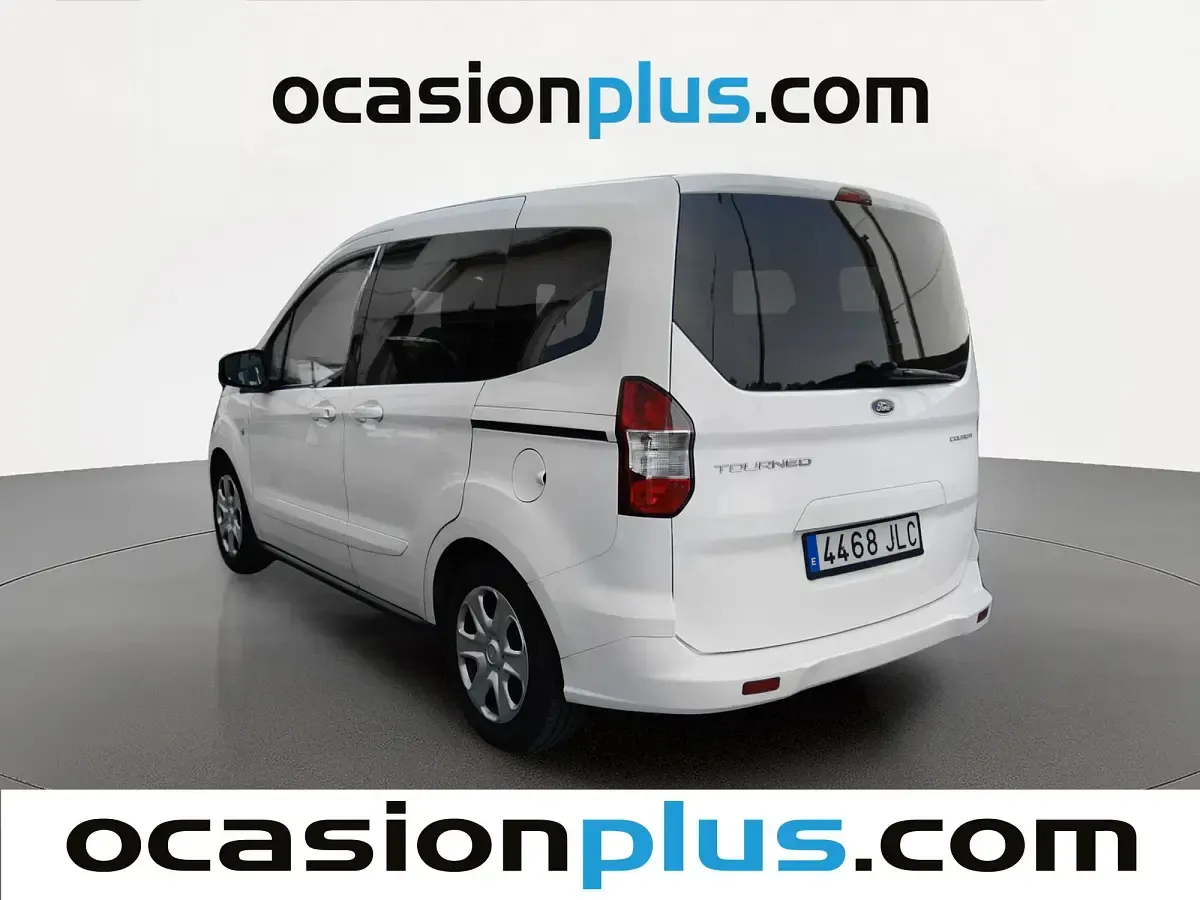 Usado Ford Tourneo Courier Trend 95 CV (69 kW) 2016 Blanco Monovolumen