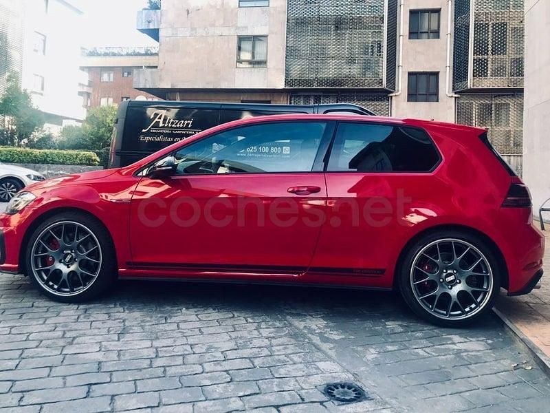 Usado VW Golf VIII GTI 245 CV (180 kW) 2020 Rojo Berlina