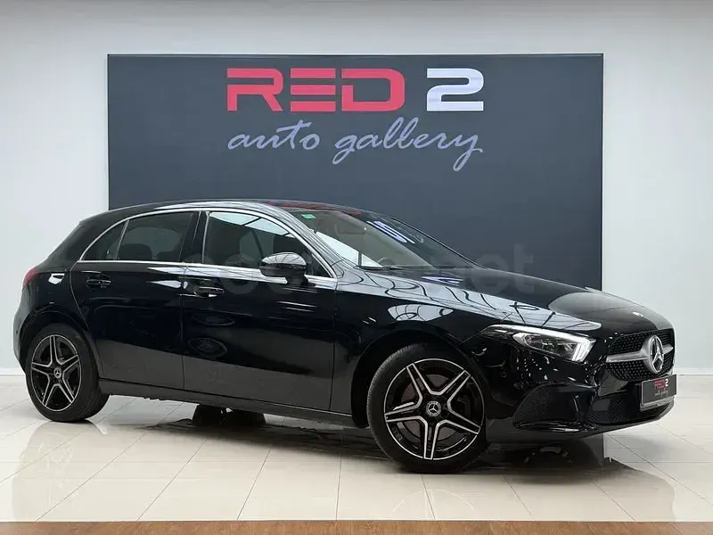 Usado Mercedes A250 218 CV (160 kW) 2022 Negro Berlina