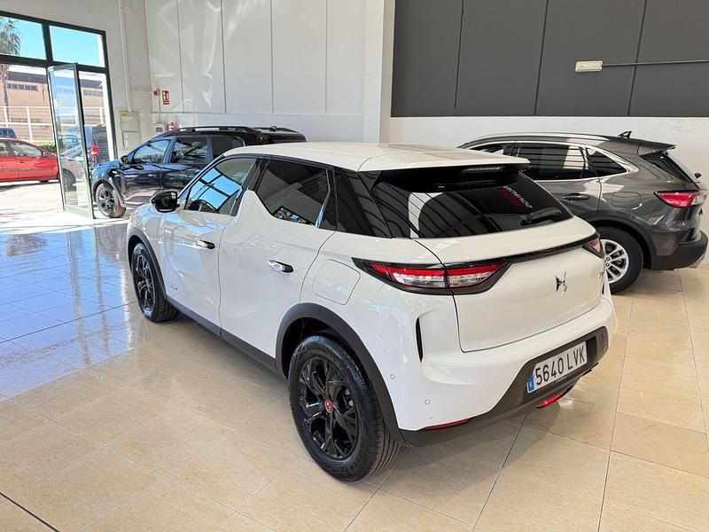 Usado DS Automobiles DS3 Crossback Performance 100 CV (73 kW) 2022 Blanco SUV