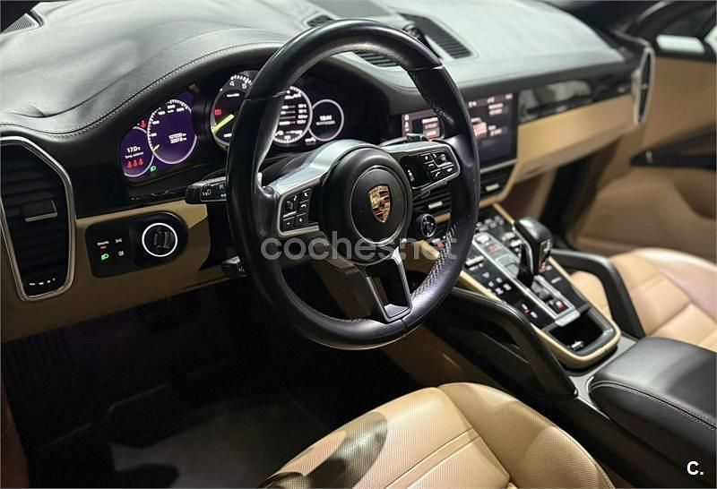 Usado Porsche Cayenne Coupe 462 CV (339 kW) 2021 Gris / plata Coupe