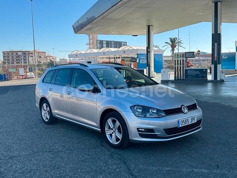 Gris / plata Usado 2016 VW Golf VII Advance Familiar | 8999 € (Buen precio) - Imagen 1/4