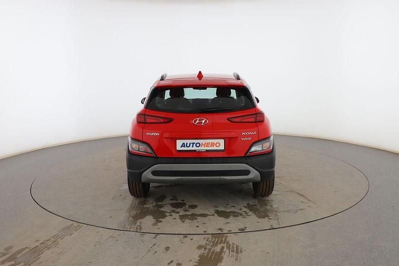 Usado Hyundai Kona N Line 120 CV (88 kW) 2022 Rojo SUV