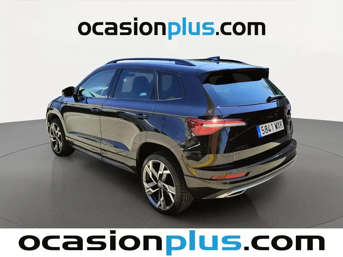 Usado Skoda Karoq SportLine 150 CV (110 kW) 2024 Negro SUV