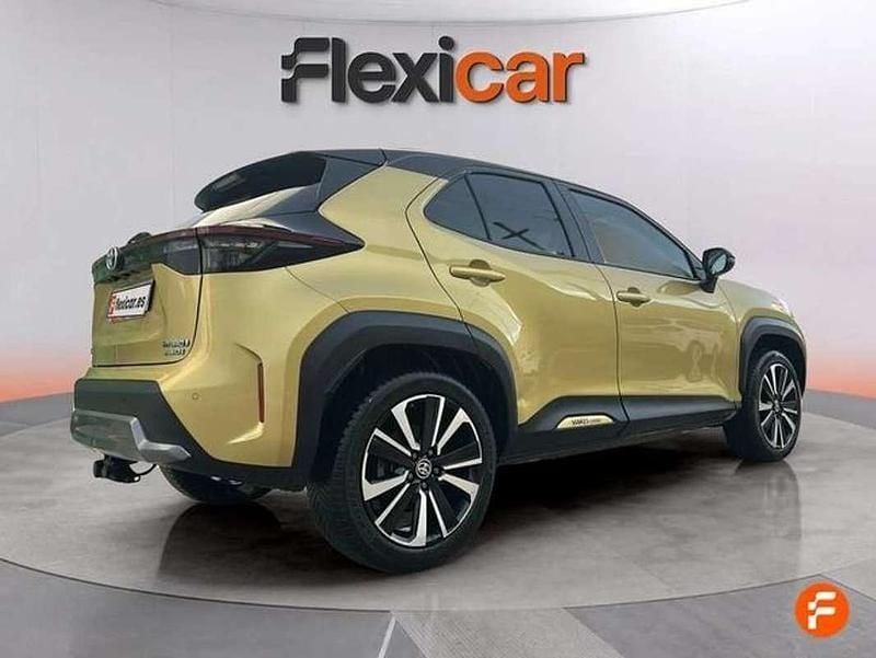Usado Toyota Yaris Cross Edition 116 CV (85 kW) 2022 Amarillo SUV