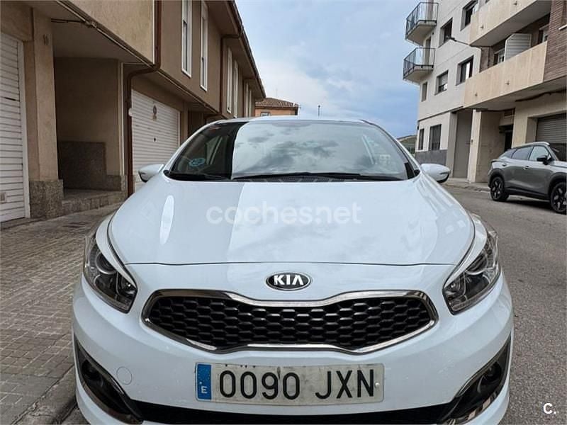 Blanco Usado 2017 Kia ProCeed Utilitario | 10.000 € (Precio justo) - Imagen 1/4