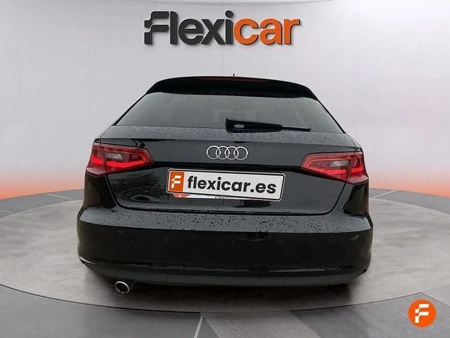 Usado Audi A3 110 CV (80 kW) 2015 Negro Utilitario