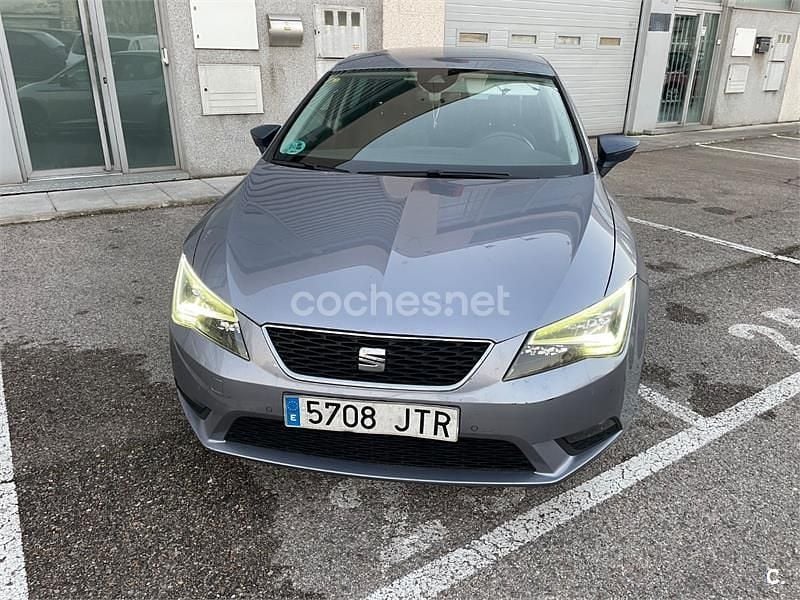 Usado Seat Leon I-Tech 110 CV (80 kW) 2016 Gris / plata Berlina