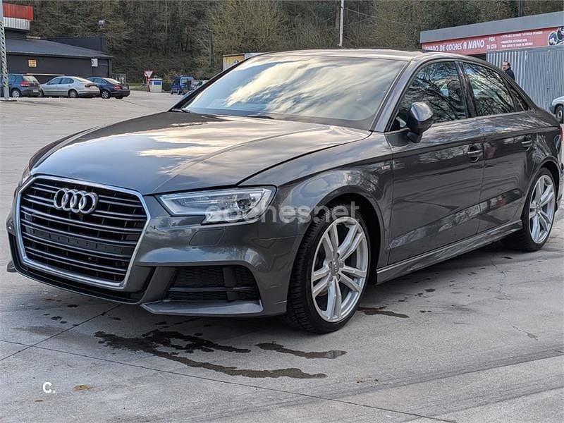 Usado Audi A3 S-Line 150 CV (110 kW) 2018 Gris / plata Berlina