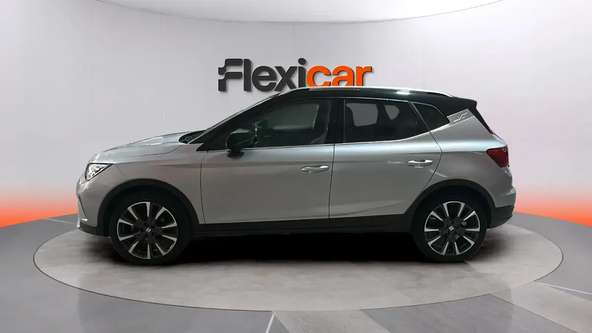 Usado Seat Arona FR 150 CV (110 kW) 2024 Gris SUV