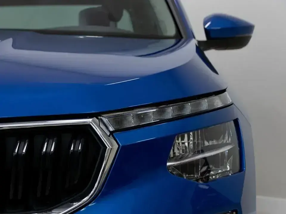 Usado Skoda Kamiq Selection 115 CV (84 kW) 2025 Azul SUV