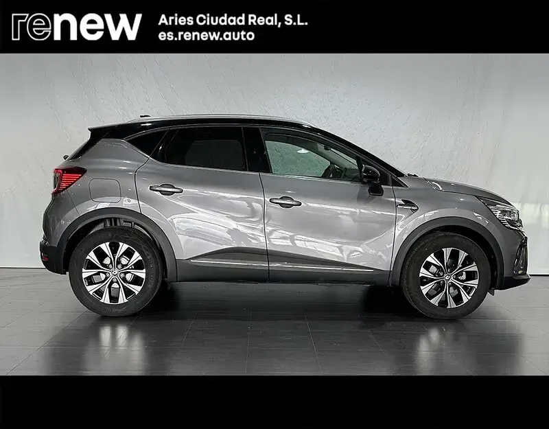 Usado Renault Captur Techno 90 CV (66 kW) 2024 Gris SUV