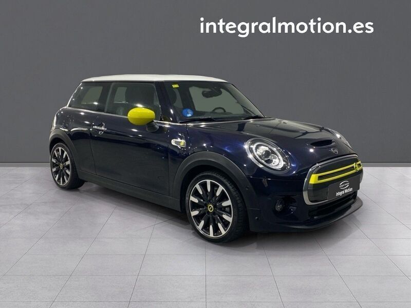 Usado Mini Cooper SE 135 kW (184 CV) 2020 Negro Utilitario
