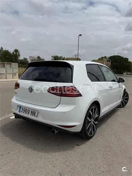 Usado VW Golf VII GTI 230 CV (169 kW) 2017 Blanco Berlina