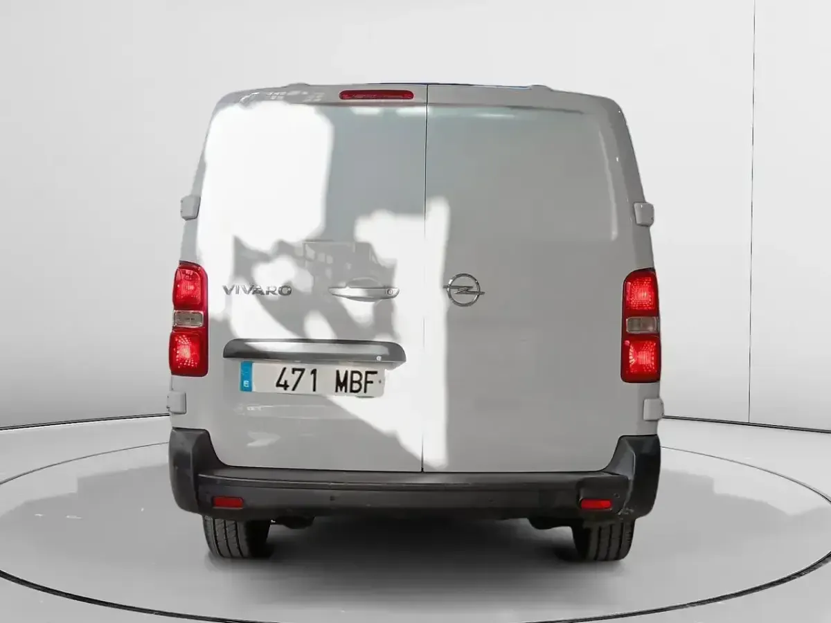 Usado Opel Vivaro 102 CV (75 kW) 2022 Blanco Monovolumen