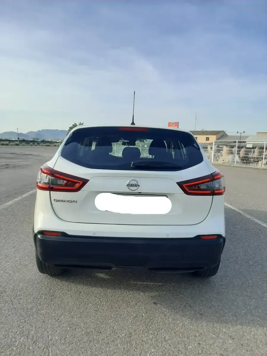 Usado Nissan Qashqai Acenta 115 CV (84 kW) 2021 Blanco SUV