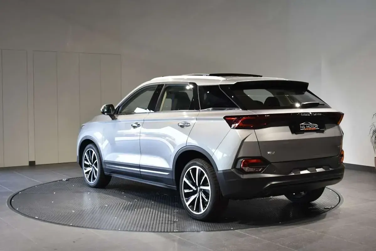 Nuevo Bestune T77 160 CV (117 kW) 2026 Gris SUV