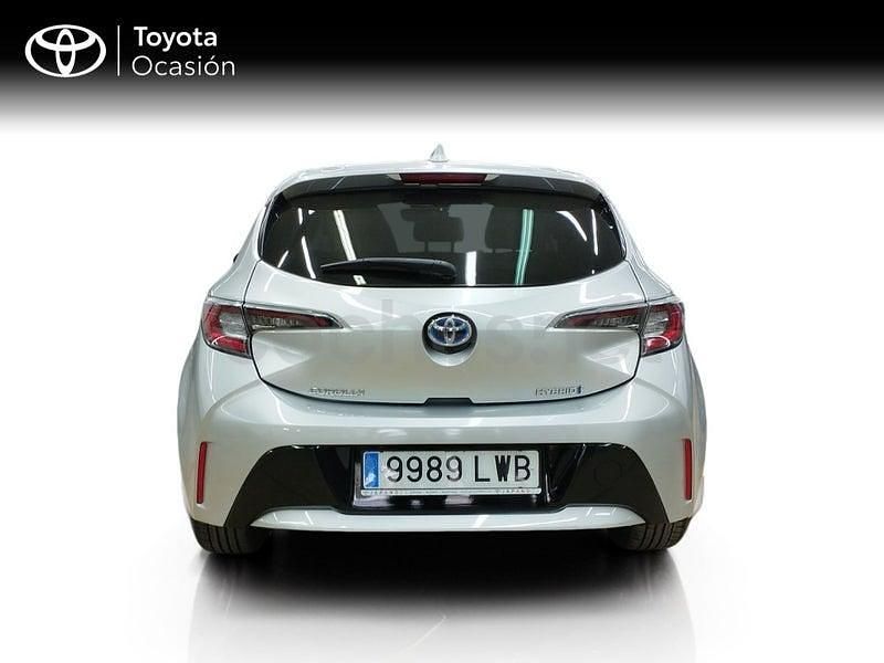 Usado Toyota Corolla Style 122 CV (89 kW) 2022 Gris / plata Berlina